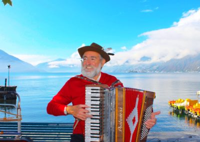 artiste-musicien-accordeoniste-annuaire-vivalafiesta-1920-1